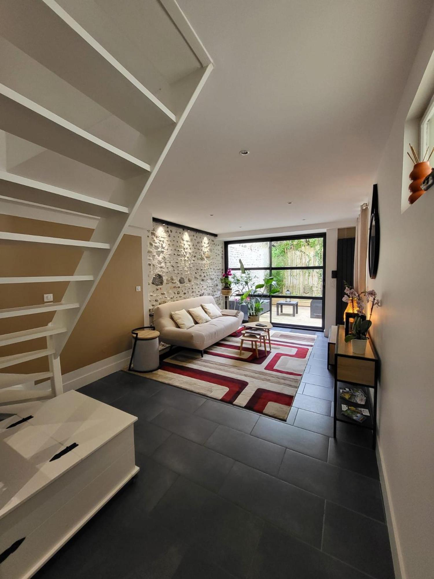 Appartement Le Patio - Calme - Hyper Centre Pau